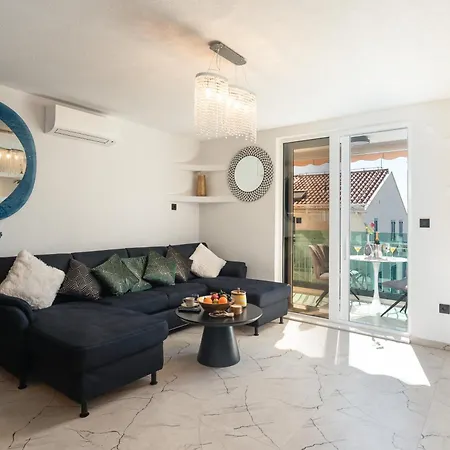 Superior La Boheme With Balcony And Sea View Apartment