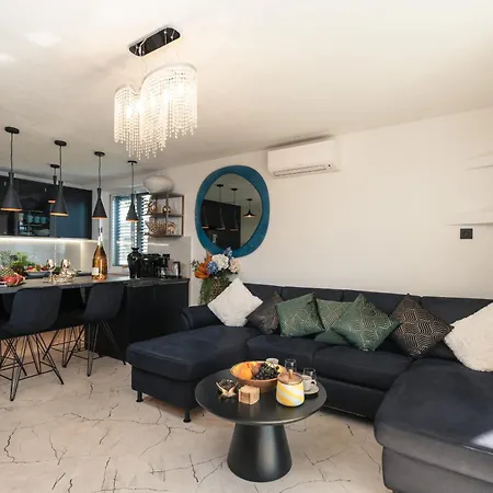 Apartment Superior La Boheme With Balcony And Sea View