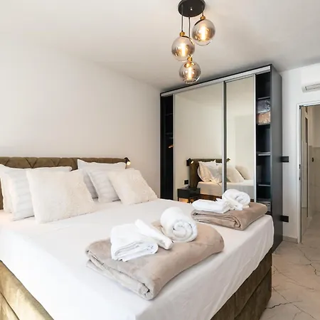 Apartment Superior La Boheme With Balcony And Sea View *